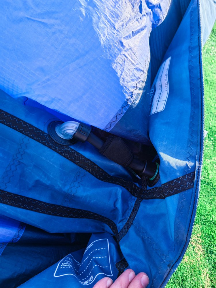 kite FLYSURFER Indie2 - strut connection
