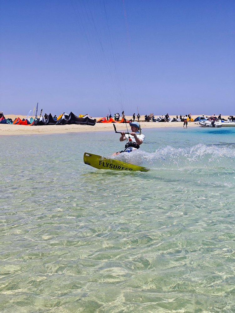 kiteboard FLYSURFER Shot review - comfortable ride